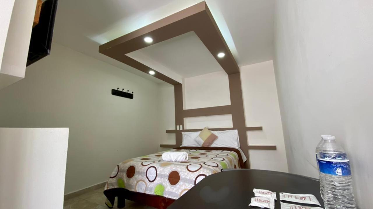 Hotel Caudillos Inn Emiliano Zapata  Extérieur photo